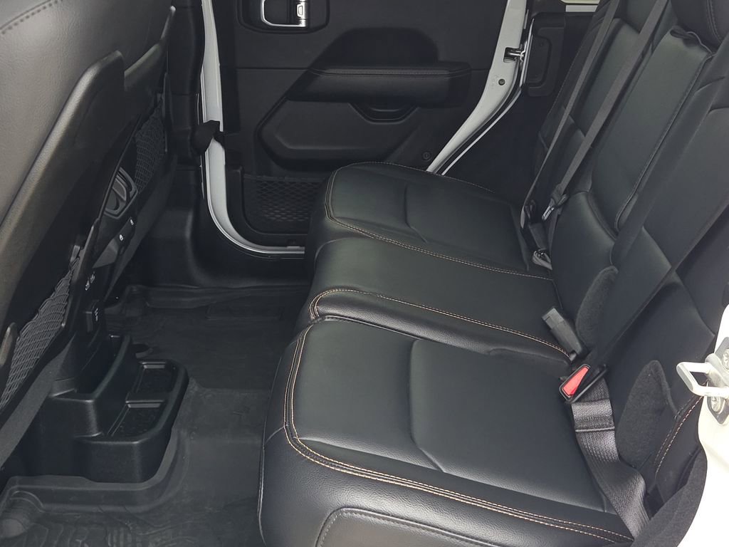 Used 2024 Jeep Wrangler Sahara w/ Technology Group image 14