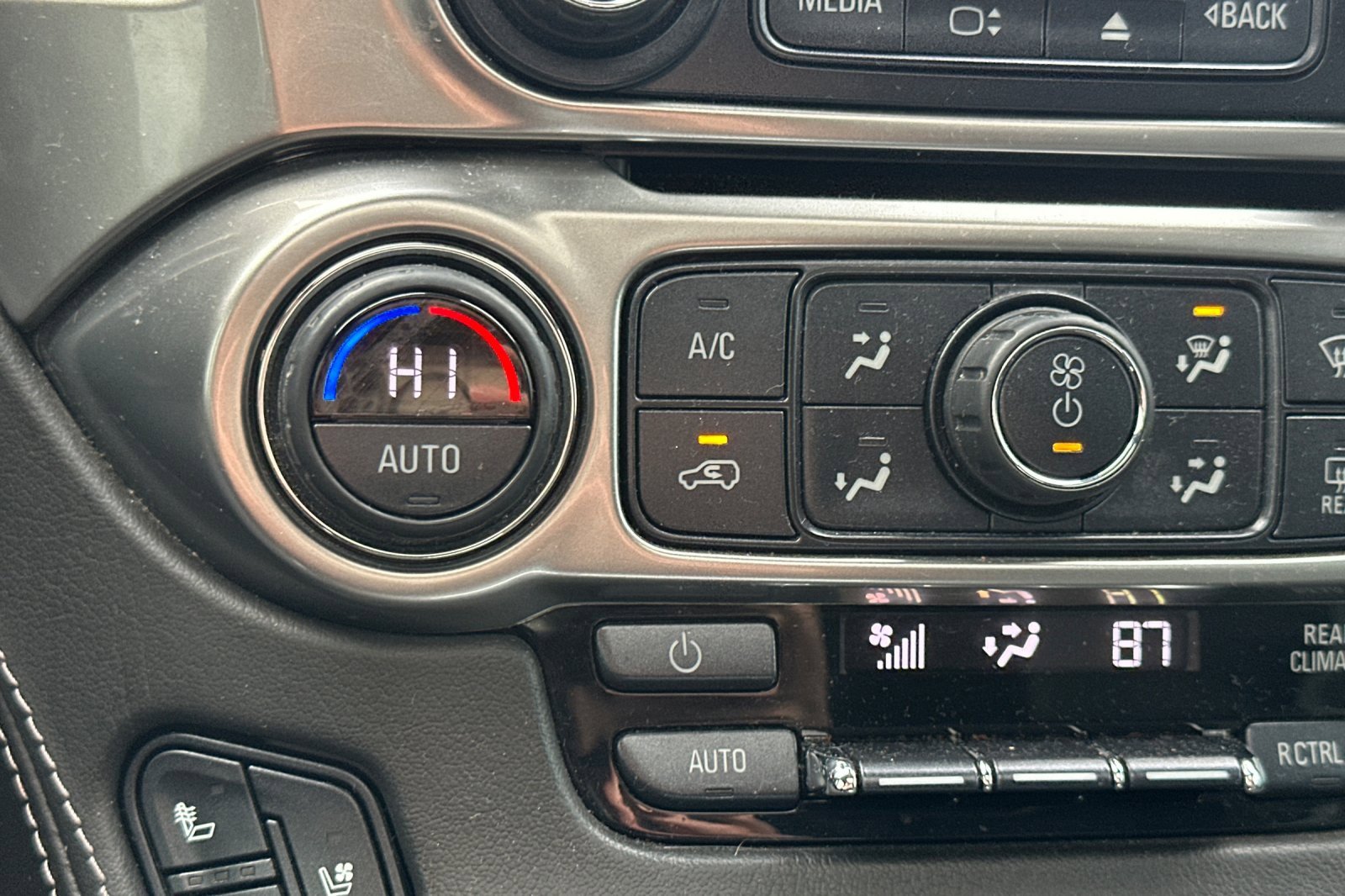 Used 2020 Chevrolet Tahoe Premier image 30