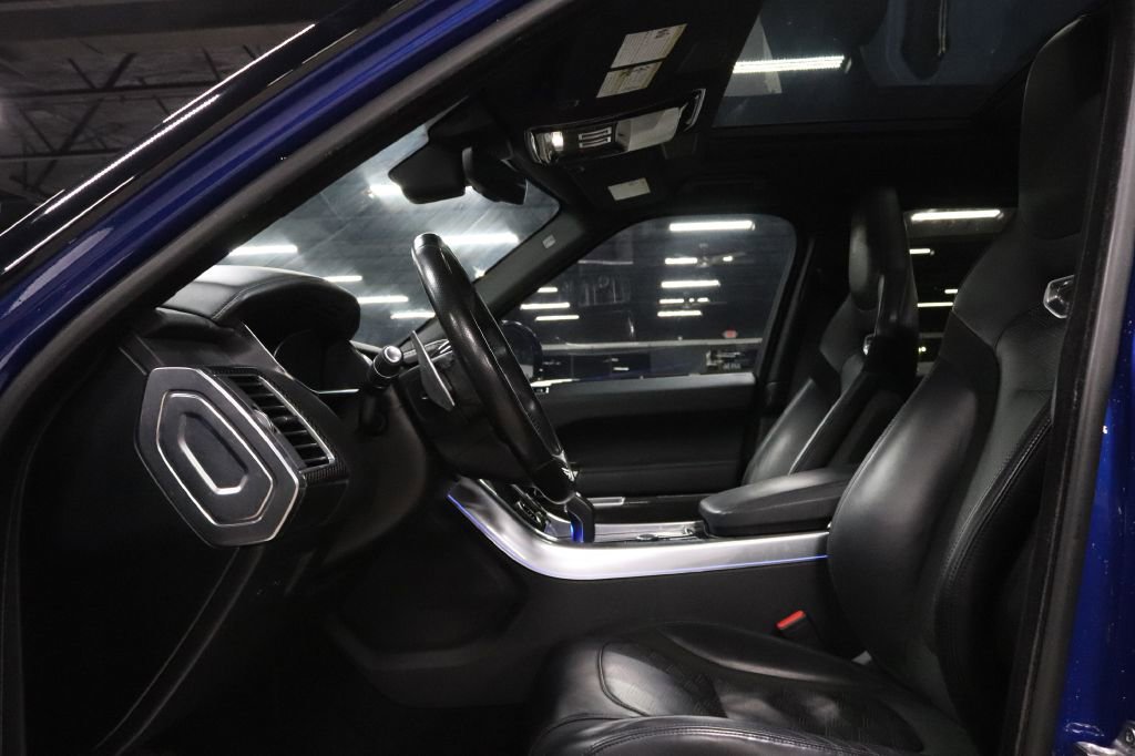 Used 2020 Land Rover Range Rover Sport SVR image 11