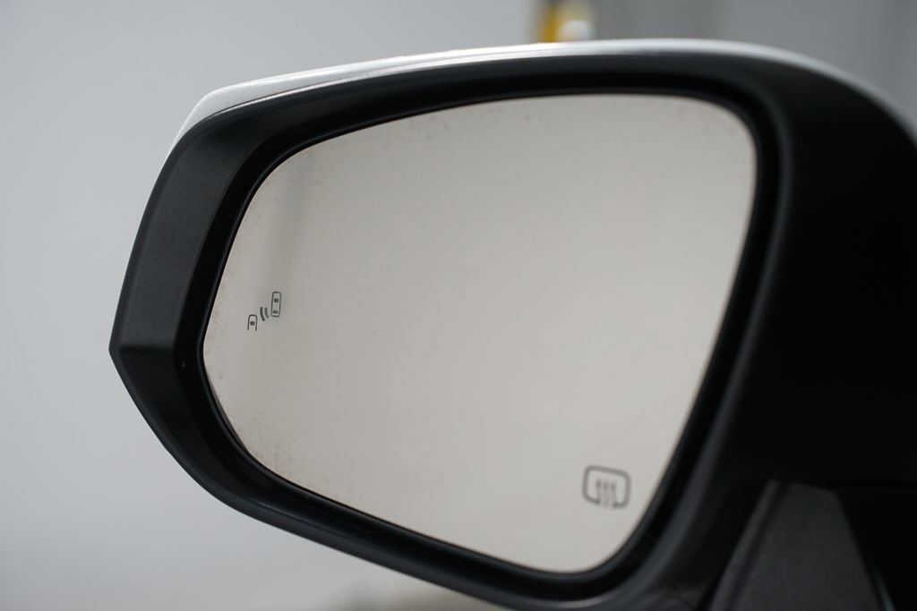 Used 2023 Toyota Highlander XLE image 26