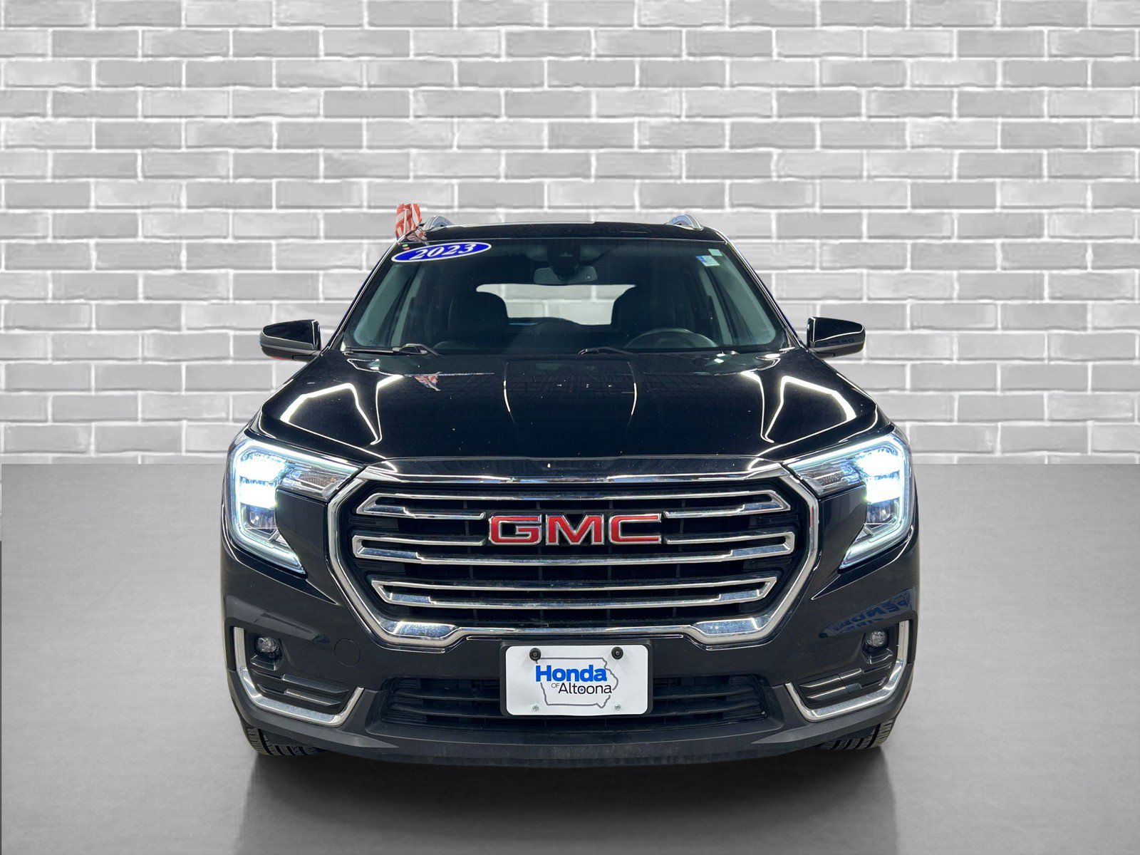 Used 2023 GMC Terrain SLT image 8