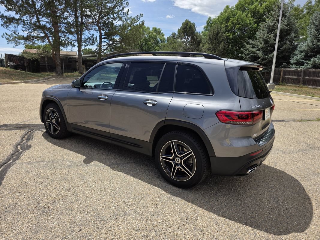Used 2020 Mercedes-Benz GLB 250 4MATIC image 3