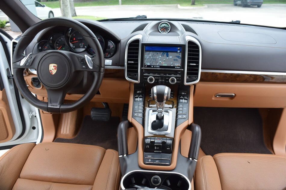 Used 2013 Porsche Cayenne Diesel AWD/4WD image 55