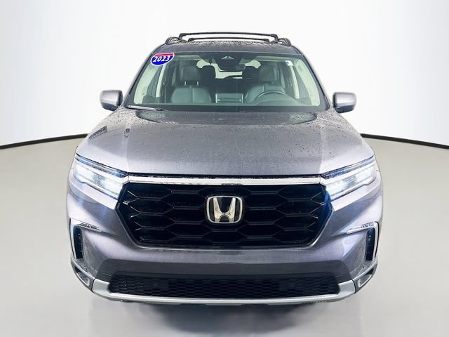 Used 2023 Honda Pilot Touring image 3