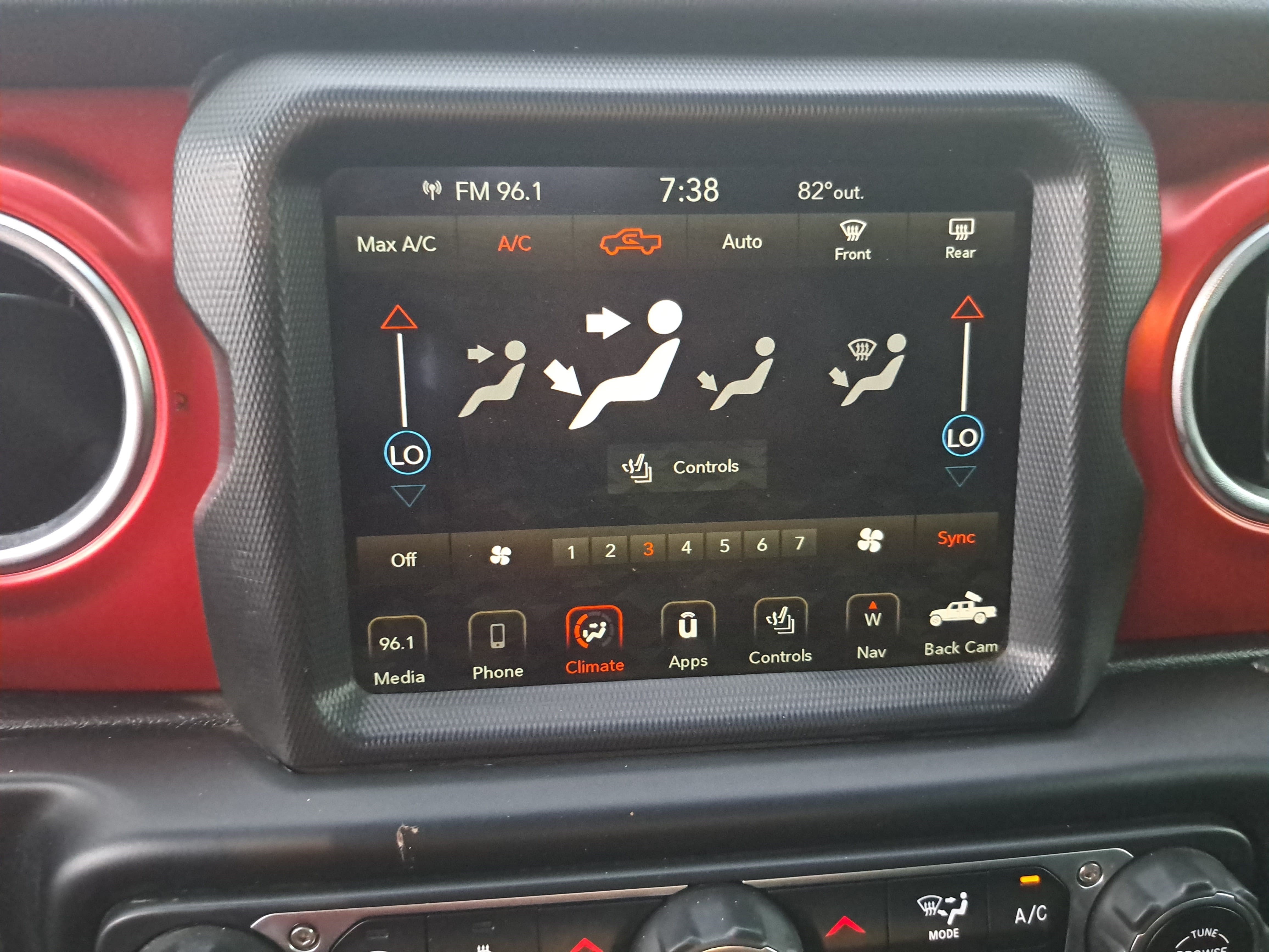 Used 2022 Jeep Gladiator Rubicon w/ LED Lighting Group AWD/4WD image 22