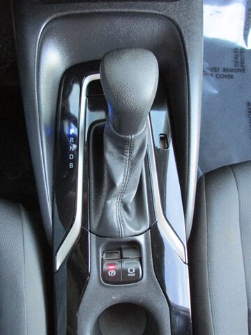 Used 2021 Toyota Corolla LE FWD image 30