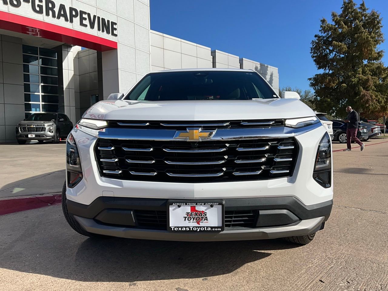 Used 2025 Chevrolet Equinox LT image 4