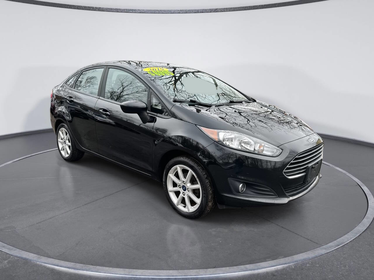 Used 2019 Ford Fiesta SE w/ Equipment Group 201A image 6