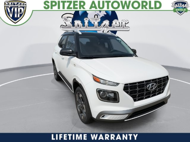 New 2026 Hyundai Venue SEL FWD image 3