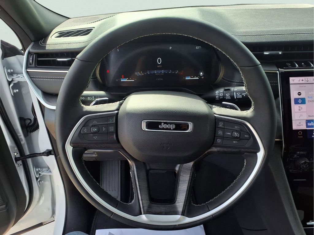 New 2025 Jeep Grand Cherokee L Limited image 7