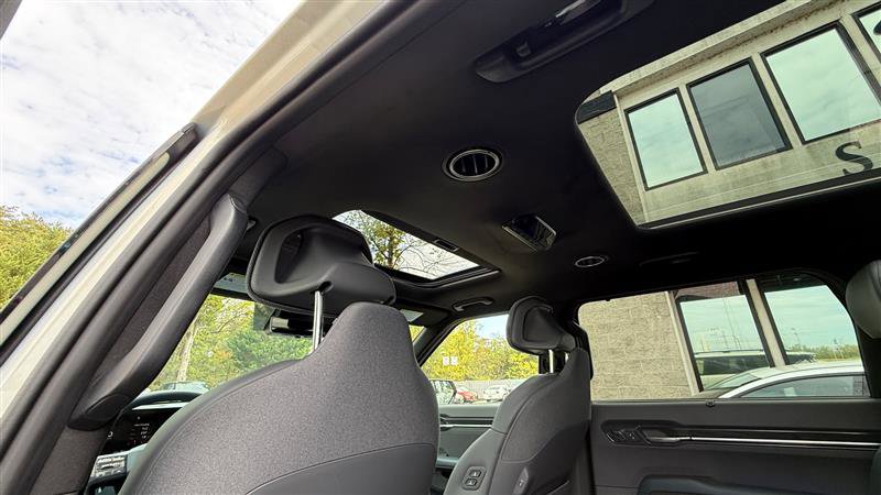 Used 2024 Kia EV9 GT-Line image 39