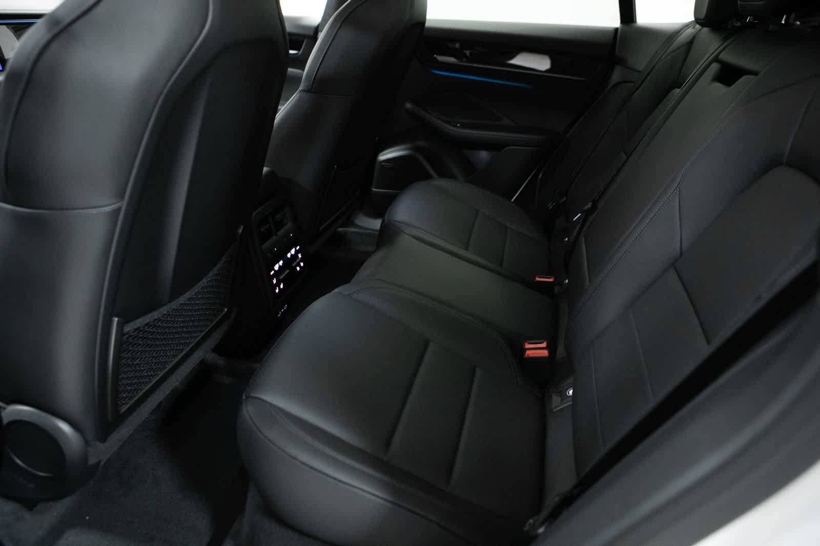 New 2026 Porsche Macan Electric RWD image 33