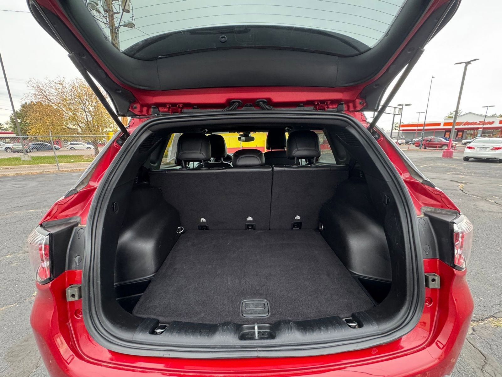 Used 2025 Jeep Compass Trailhawk image 30