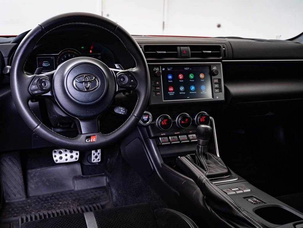 Used 2024 Toyota GR86 Premium image 4