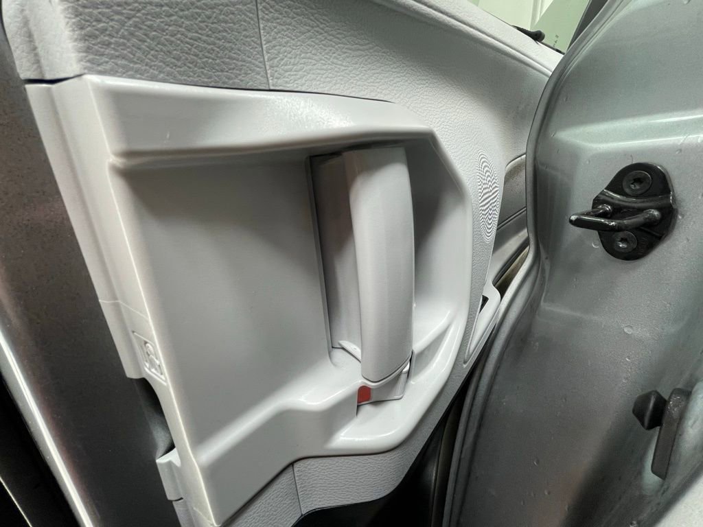 Used 2025 Toyota Sienna XSE image 15