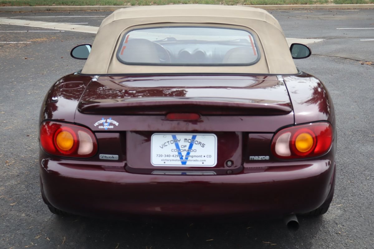 Used 2000 MAZDA MX-5 Miata RWD image 19