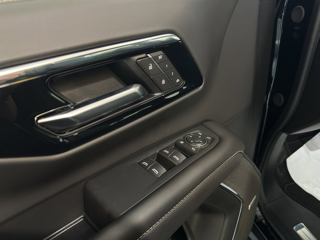 New 2025 Chevrolet Suburban Premier image 27