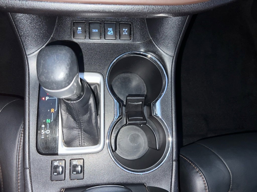 Used 2017 Toyota Highlander XLE image 30