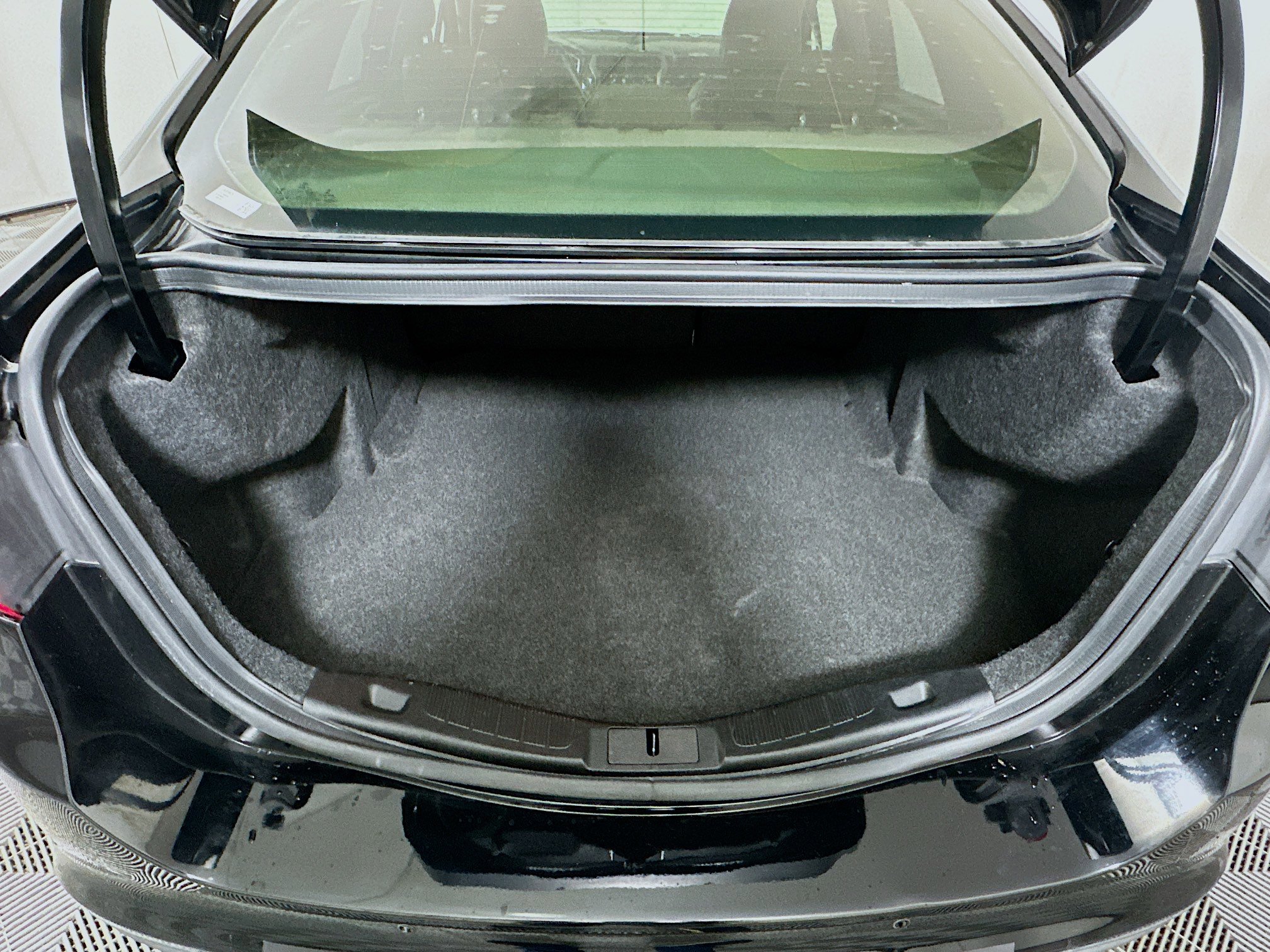 Used 2018 Ford Fusion SE w/ Fusion SE Technology Package FWD image 29