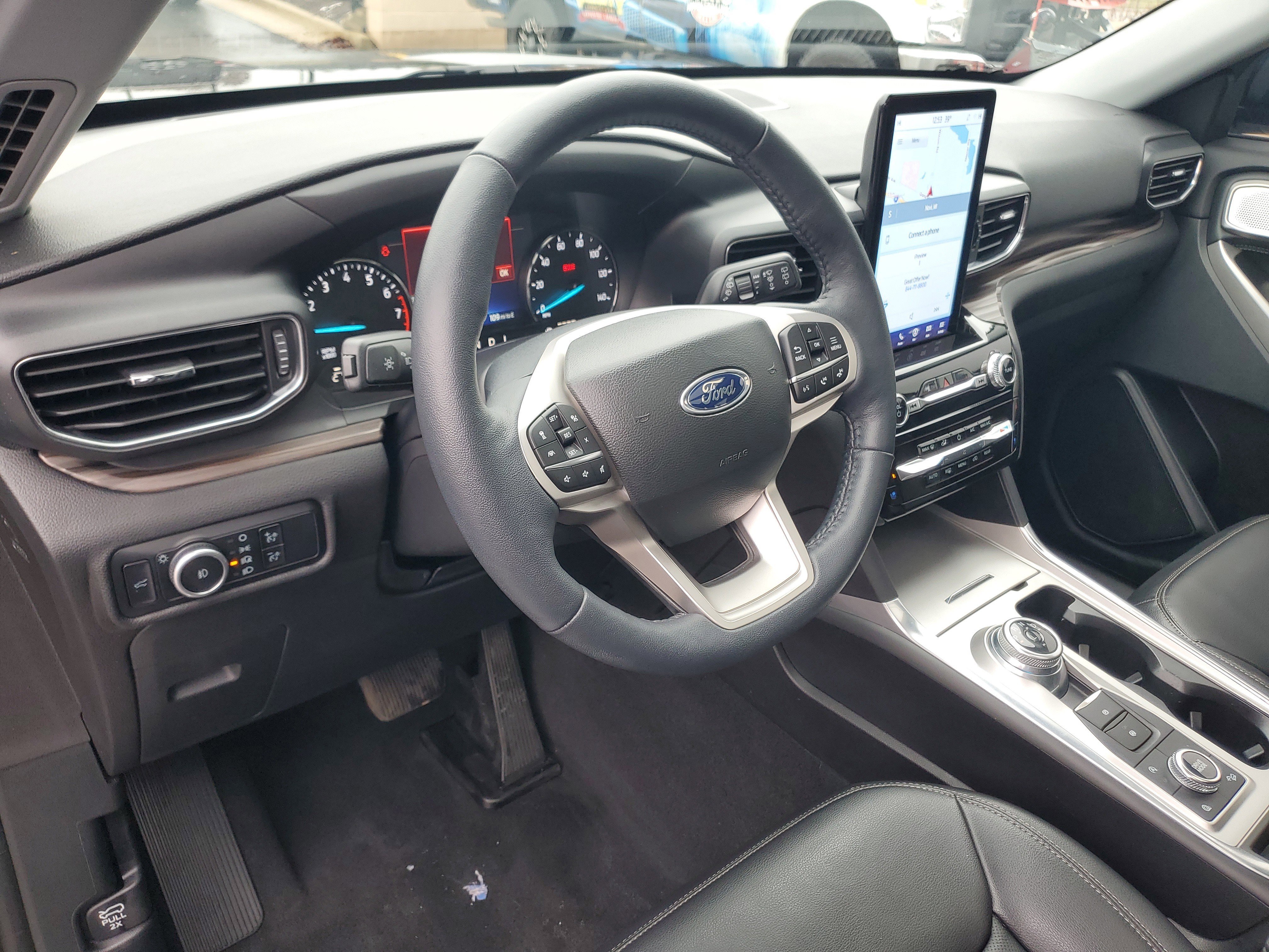 Used 2023 Ford Explorer Limited w/ Limited Technology Package image 13