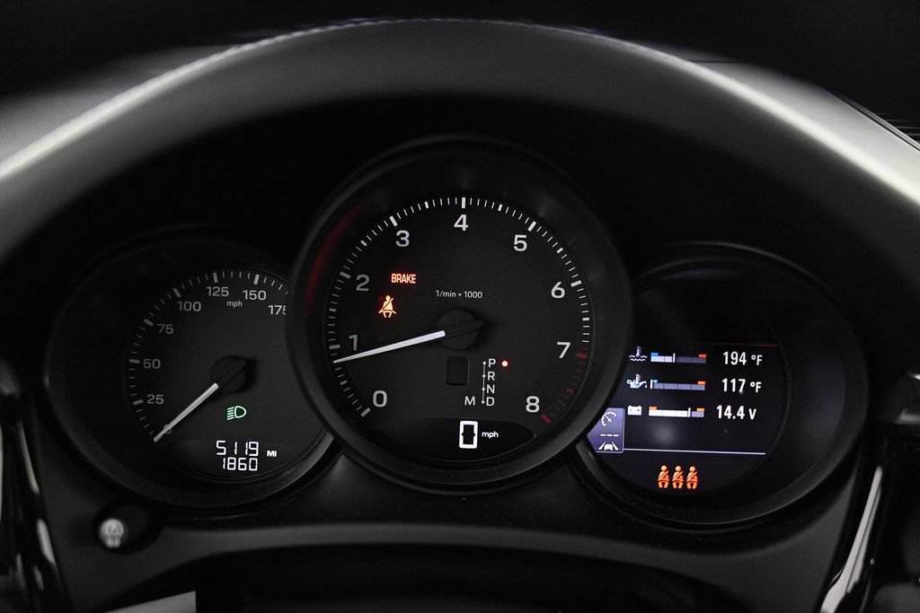 Certified 2026 Porsche Macan AWD/4WD image 34