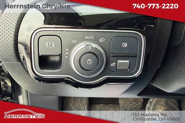 Used 2022 Mercedes-Benz A 220 4MATIC image 16