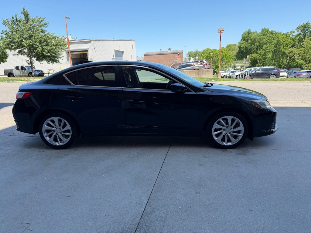 Used 2017 Acura ILX FWD image 8