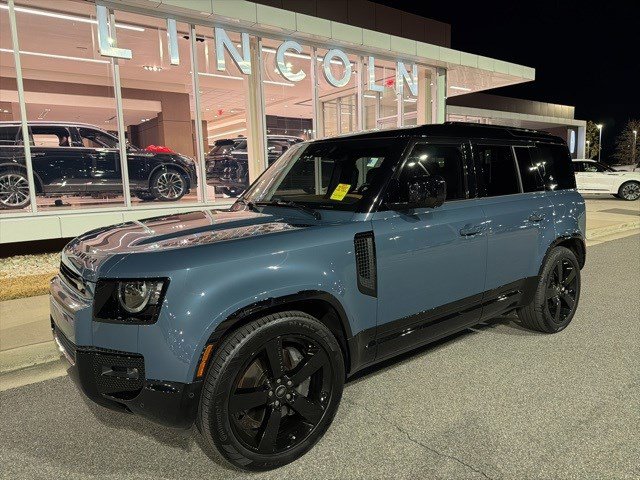 Used 2024 Land Rover Defender 110 X-Dynamic SE video 1