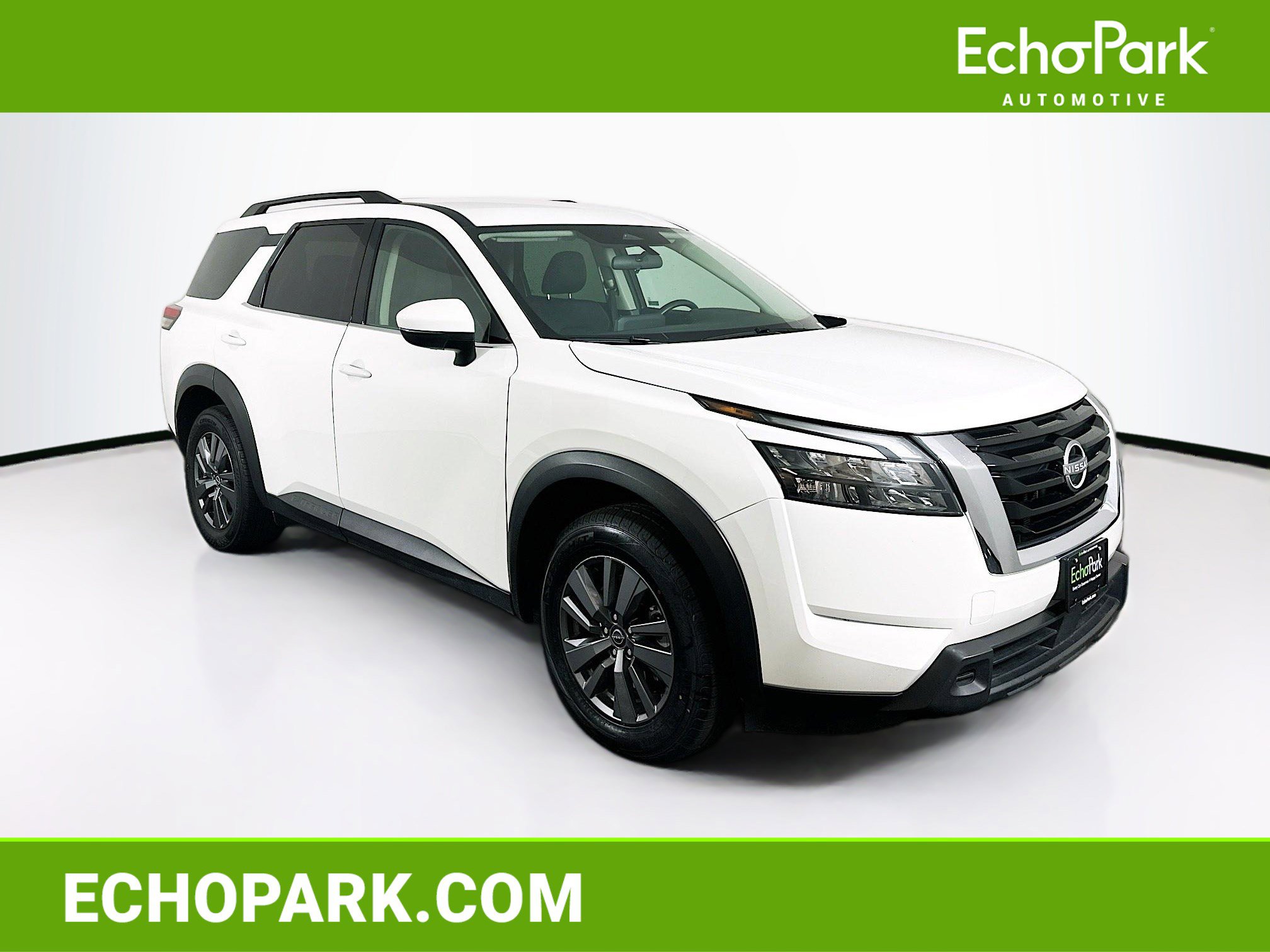 Used 2025 Nissan Pathfinder SV