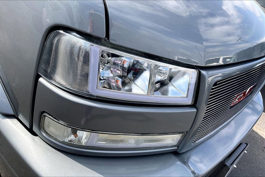 Used 2024 GMC Savana 2500 w/ Driver Convenience Package RWD image 32