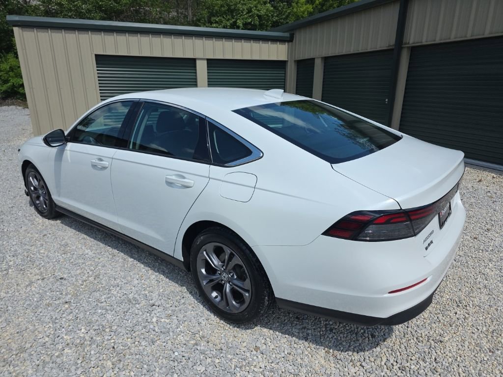 Used 2024 Honda Accord EX image 3