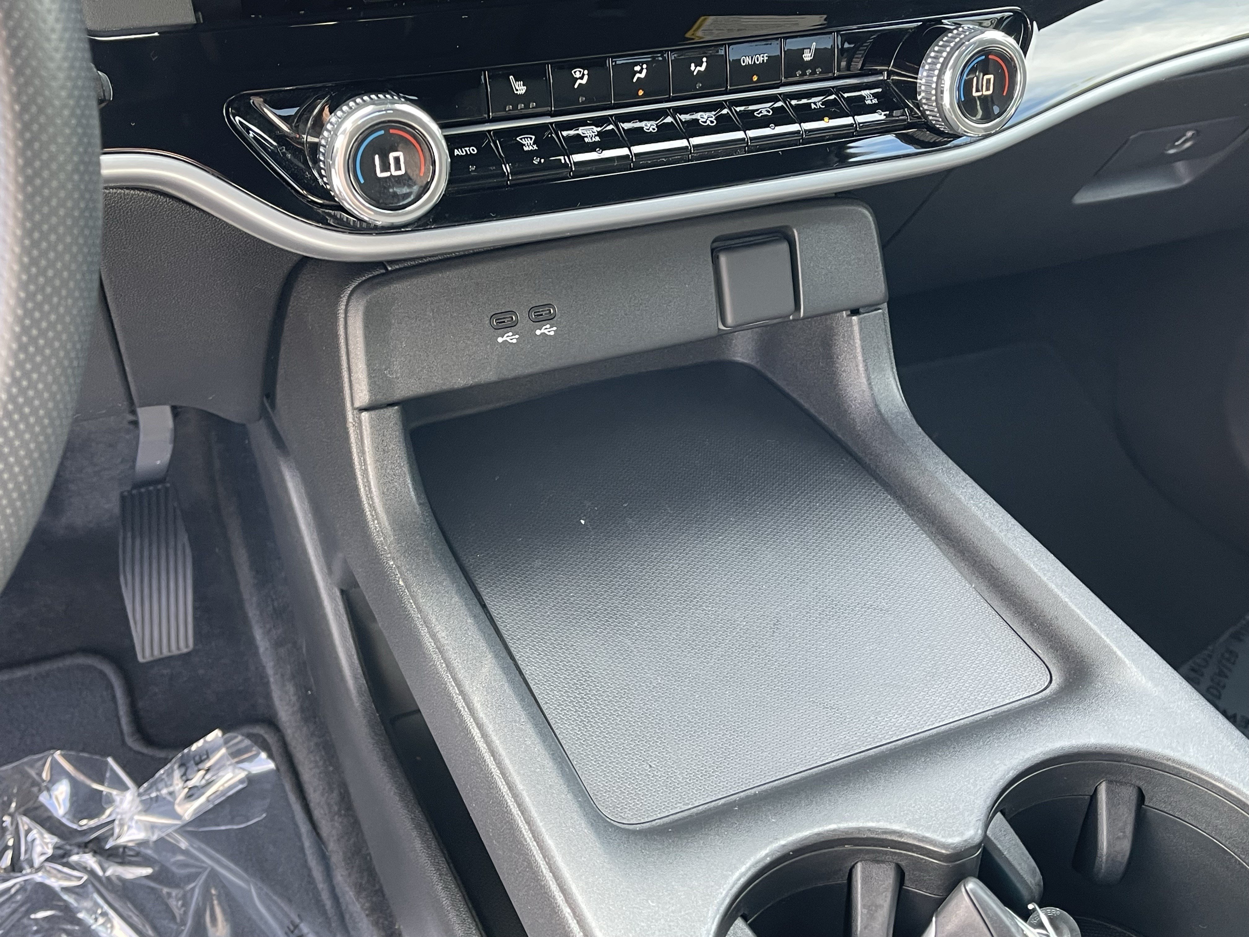 Used 2024 Honda Prologue EX image 24