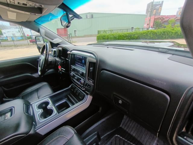 Used 2018 Chevrolet Silverado 2500 LTZ w/ Duramax Plus Package AWD/4WD image 44