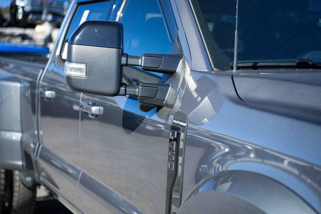 Used 2025 Ford F450 Platinum w/ FX4 Off-Road Package AWD/4WD image 9
