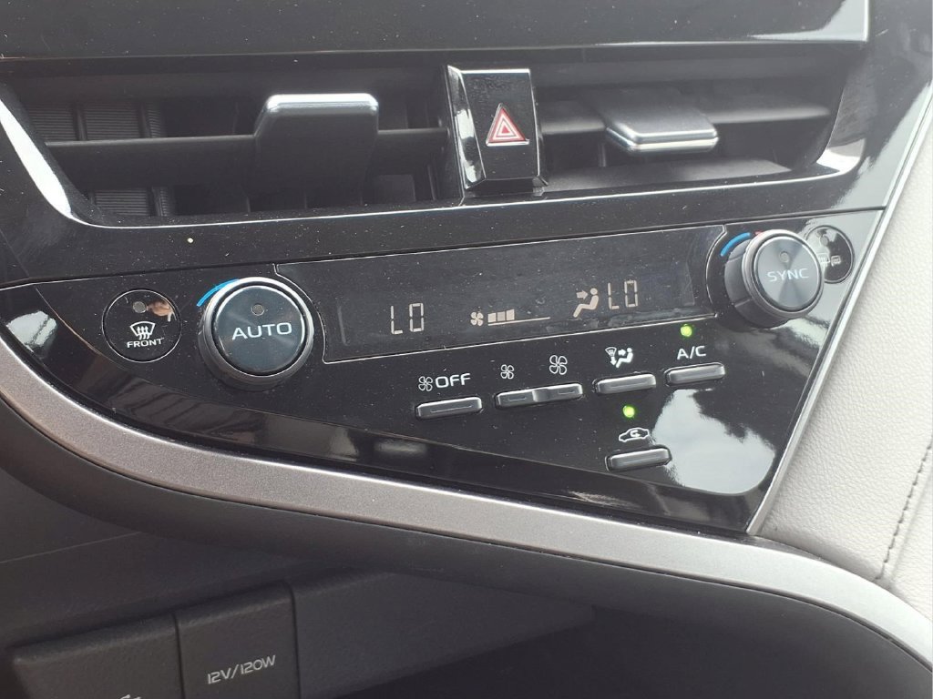 Used 2023 Toyota Camry SE w/ Convenience Package FWD image 8