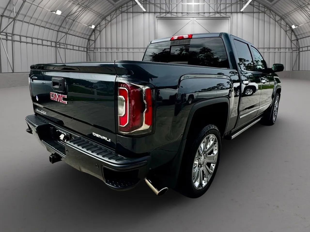 Used 2017 GMC Sierra 1500 Denali w/ Denali Ultimate Package AWD/4WD image 8