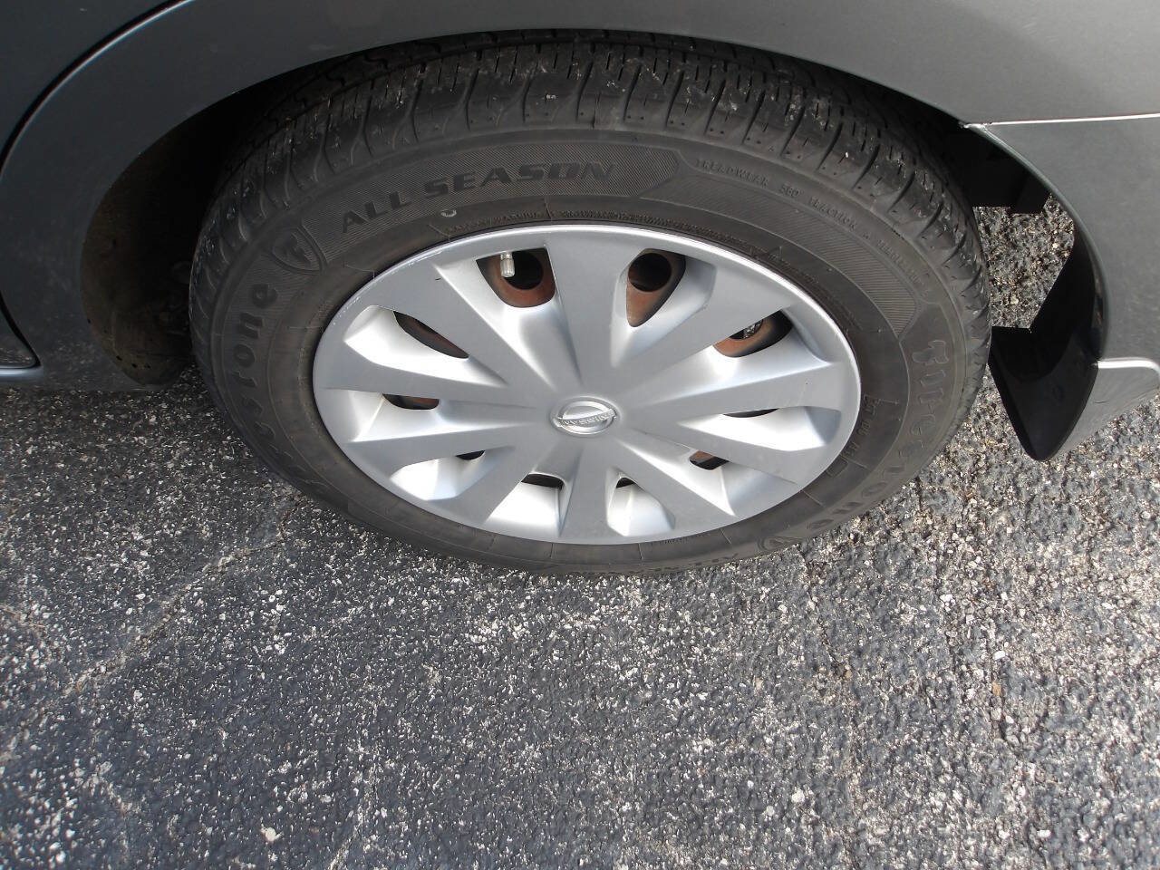 Used 2012 Nissan Versa SV image 15