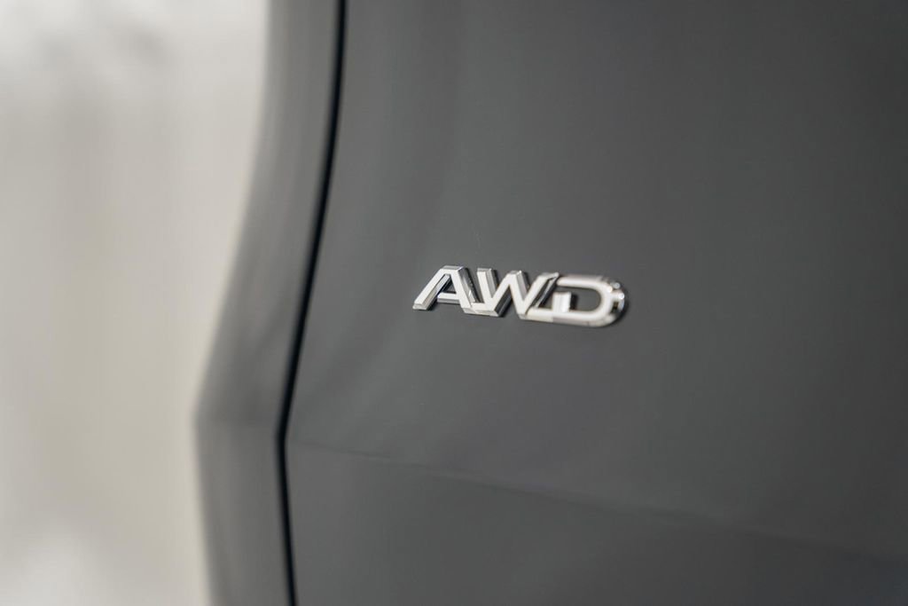 New 2026 Toyota Grand Highlander XLE image 8