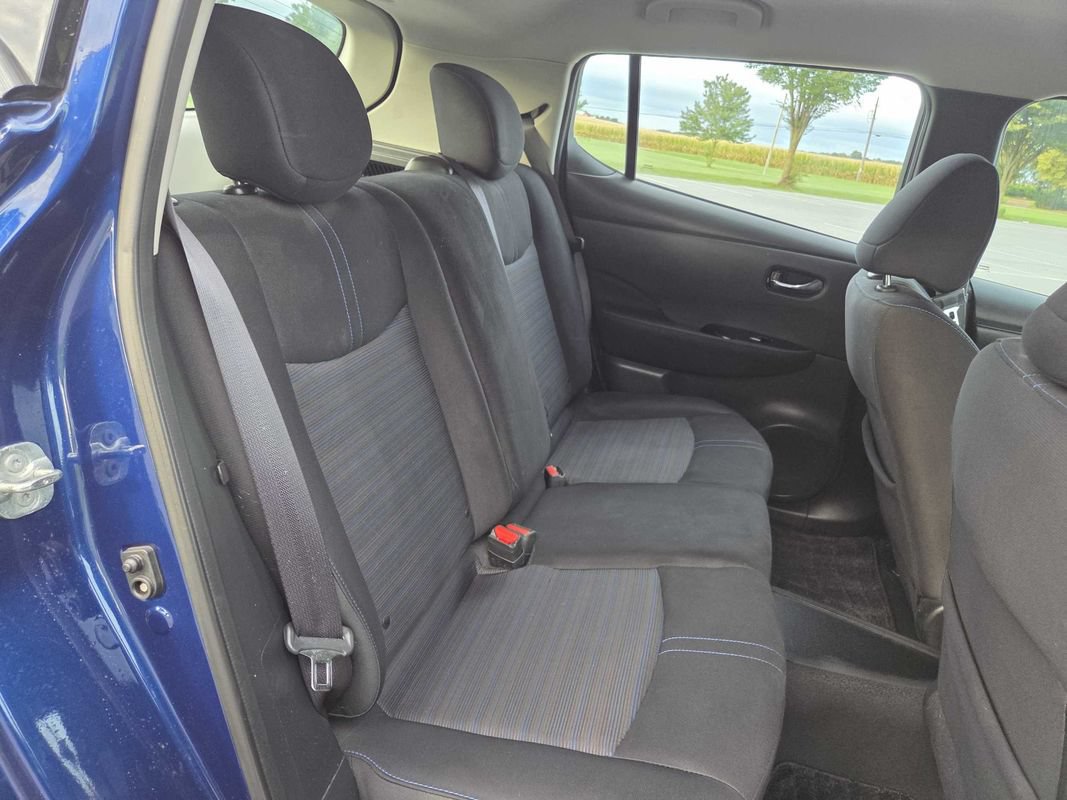 Used 2019 Nissan Leaf SV w/ SV Technology Package FWD image 13
