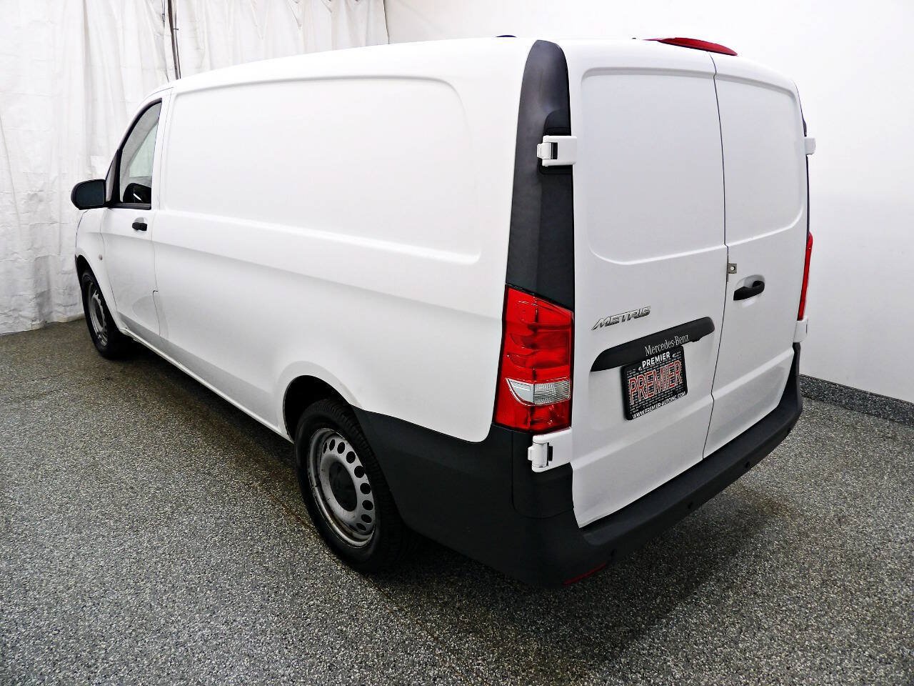 Used 2020 Mercedes-Benz Metris image 4