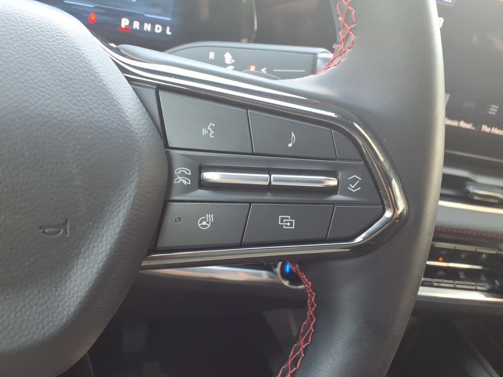 Used 2026 Chevrolet Equinox RS w/ Convenience Package III FWD image 27
