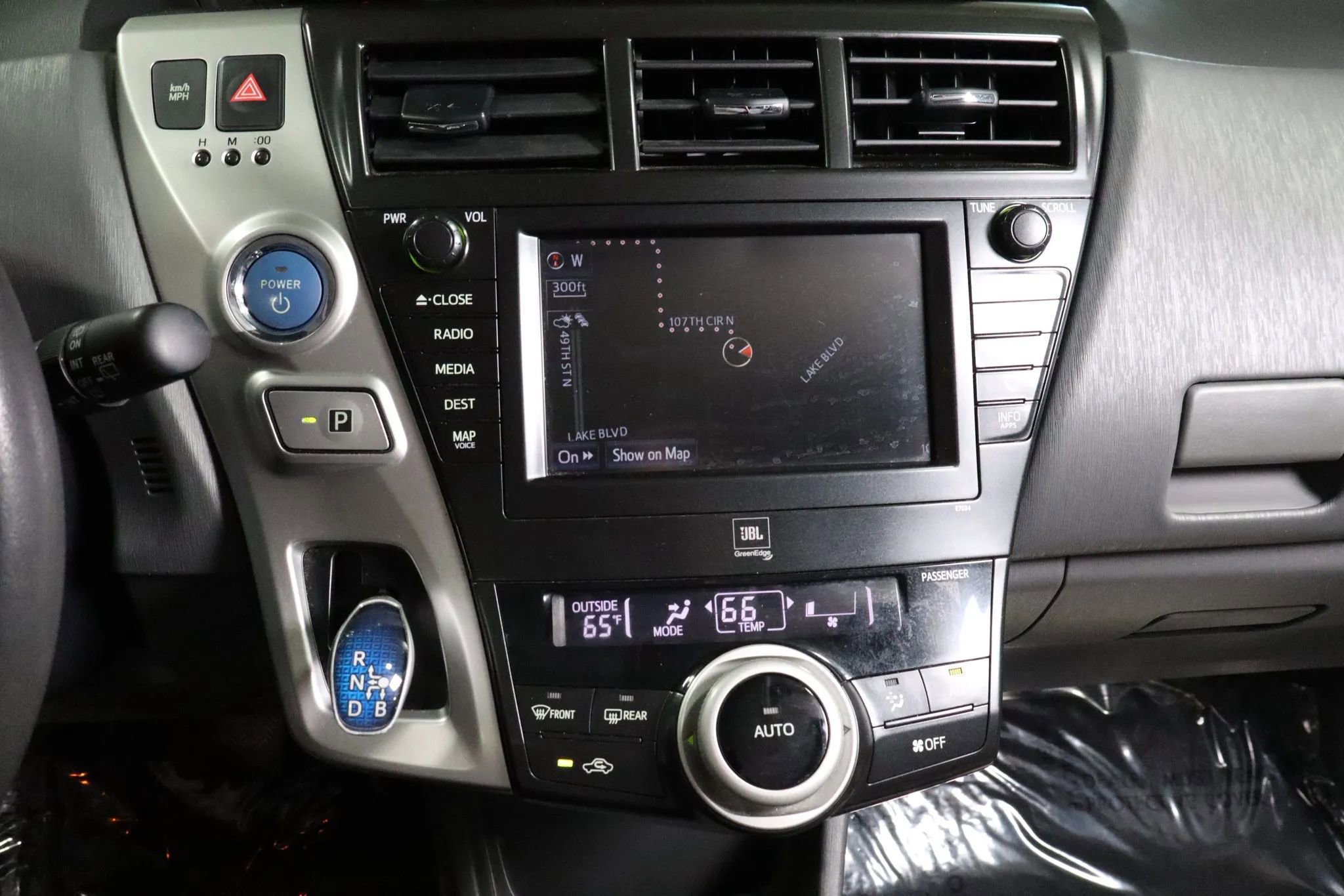 Used 2012 Toyota Prius V Five image 18