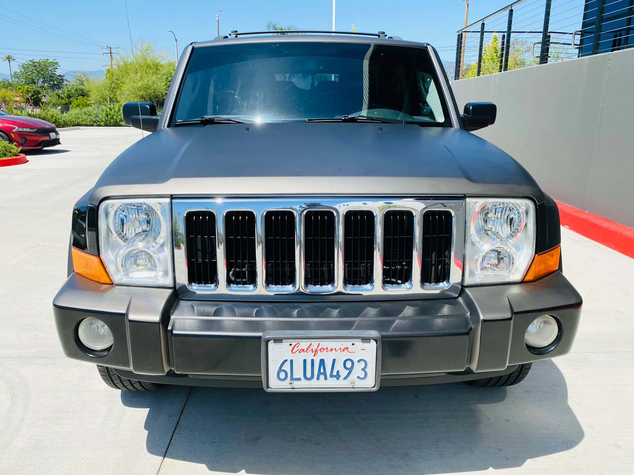Used 2010 Jeep Commander Sport w/ Sun/Sound Group RWD image 8