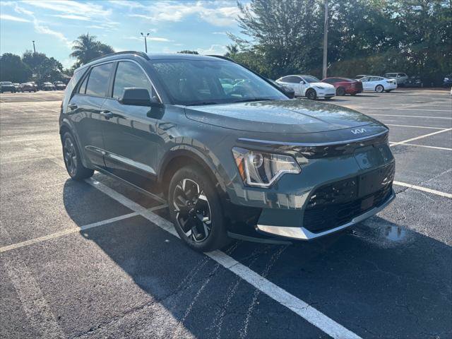 Used 2023 Kia Niro Wind w/ Wind Preserve Package FWD image 7