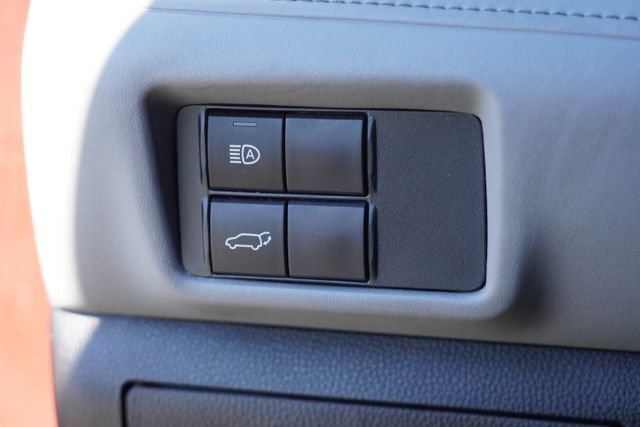 Used 2022 Toyota Highlander XLE image 21