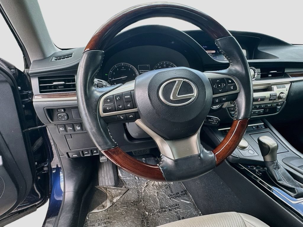 Used 2017 Lexus ES 350 w/ Premium Package FWD image 11