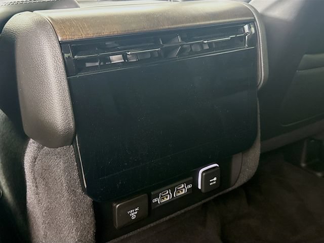 Used 2023 Jeep Grand Wagoneer 4WD w/ Flexible Seating Group image 27