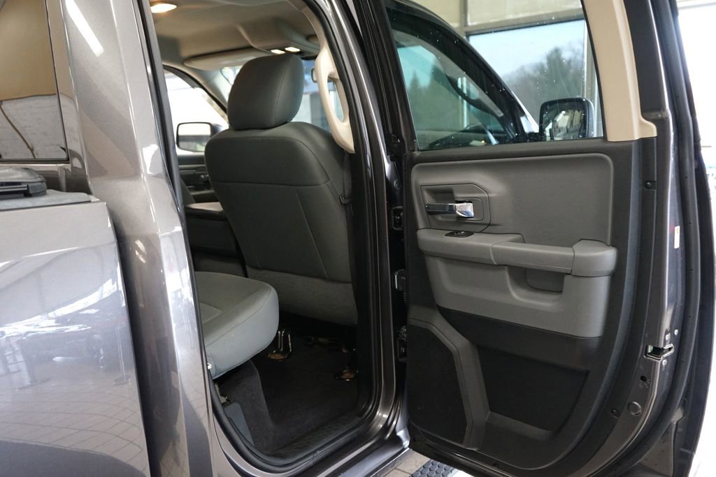 Used 2016 RAM 1500 Classic SLT image 40