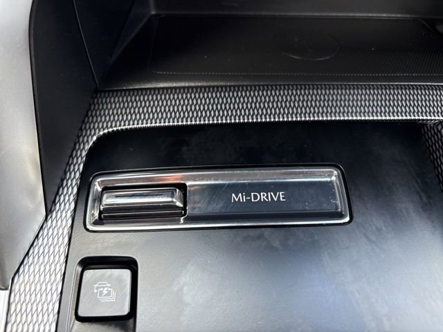 Certified 2025 MAZDA CX-70 Plug-In Hybrid w/ Premium Plus AWD/4WD image 31