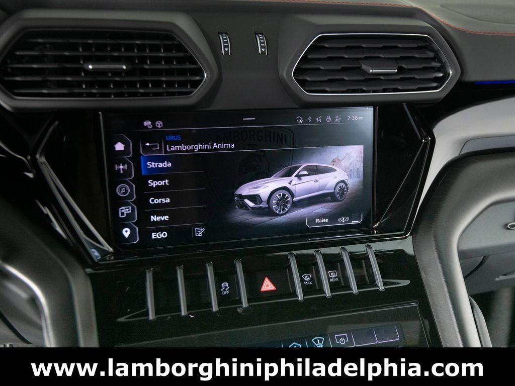 Used 2024 Lamborghini Urus S AWD/4WD image 23